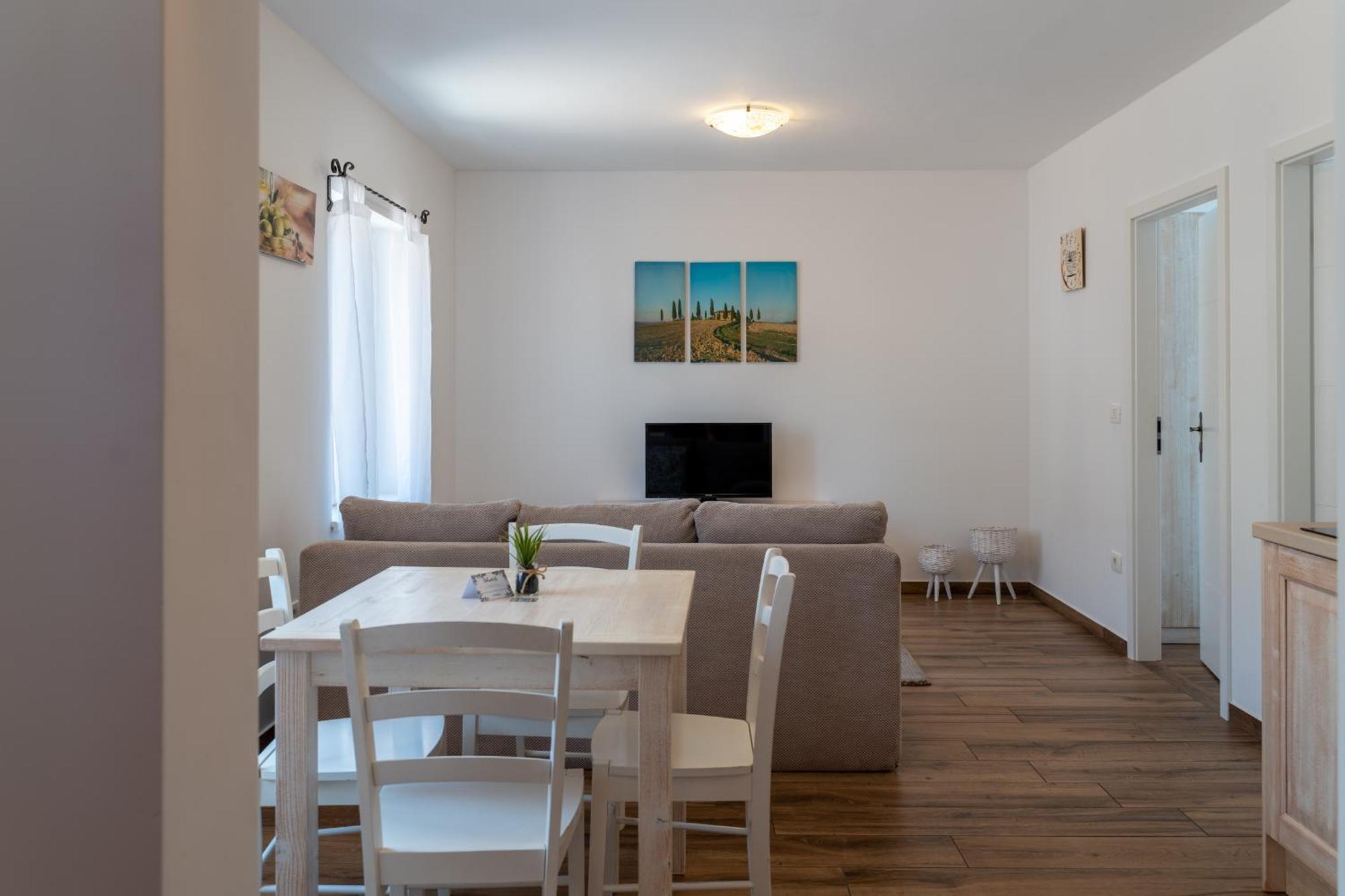 Hotel Stara Sola - Oleander Resort Korte Экстерьер фото